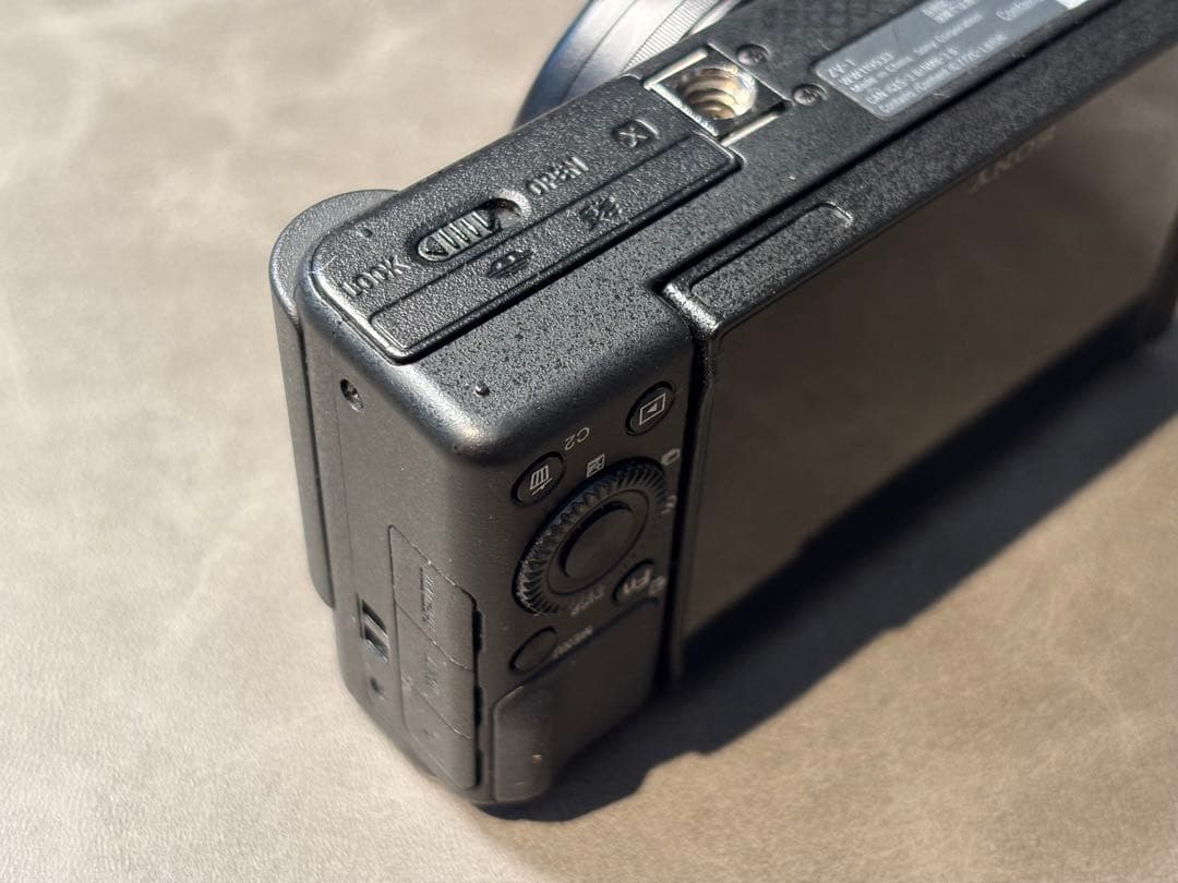 SONY VLOGCAM ZV-1 SMALLRIGウッドグリップ付