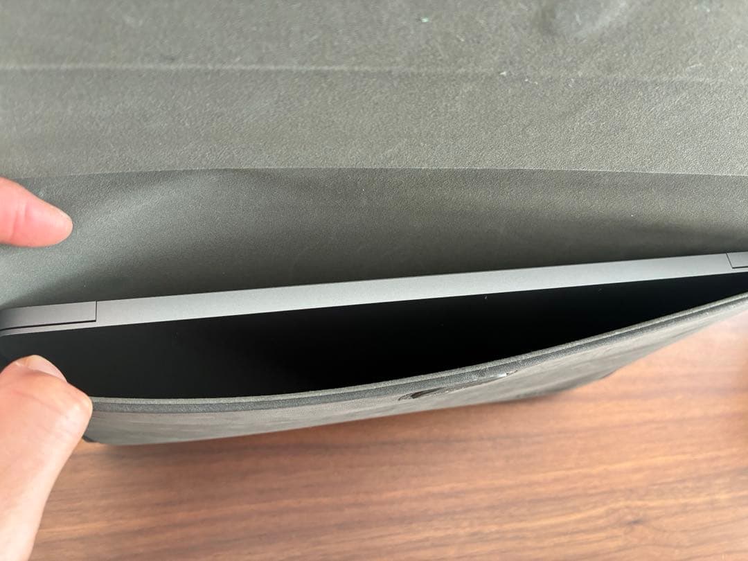 MacBook Air 13inch スペースグレー