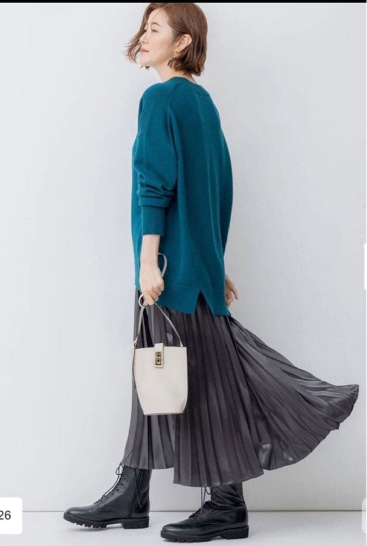 2-3回着 23区 Vネック チュニックニット ブルーグリーン 32