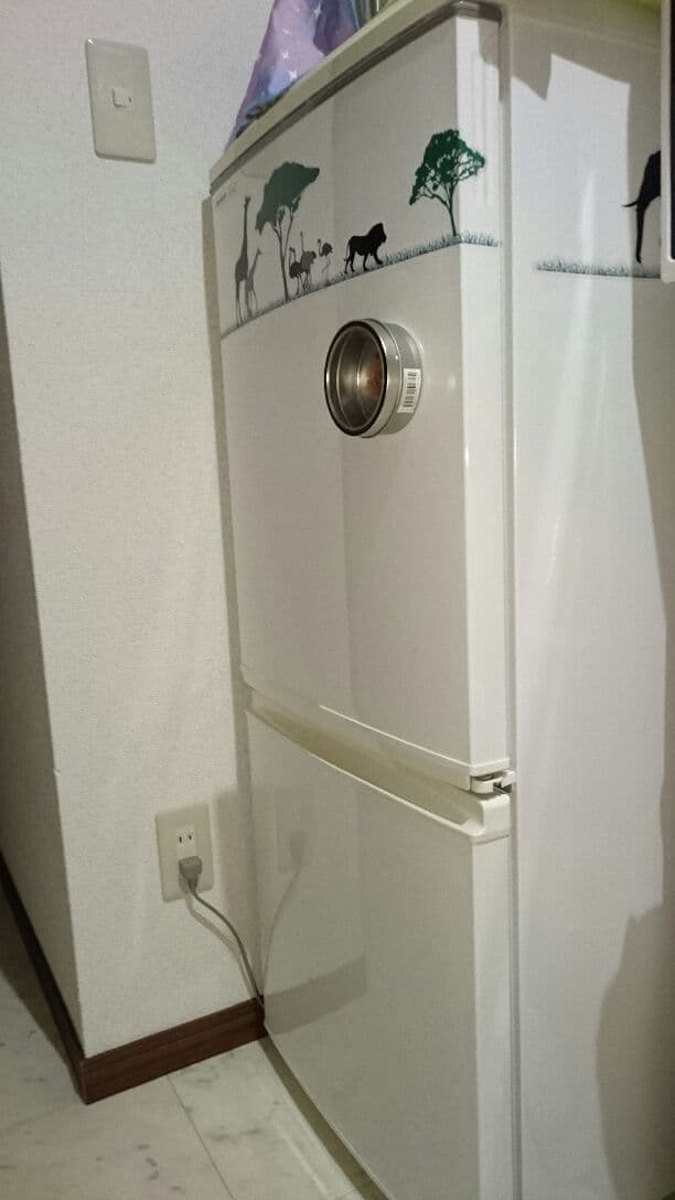 ノンフロン冷蔵庫(配送料込み)です。