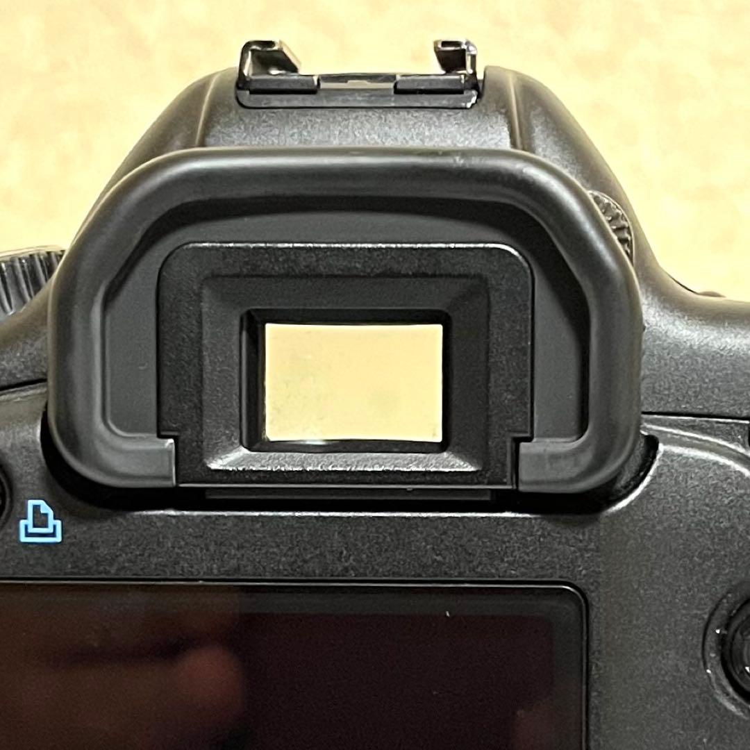 Canon EOS 5D ボディ （デジタル一眼レフカメラ）