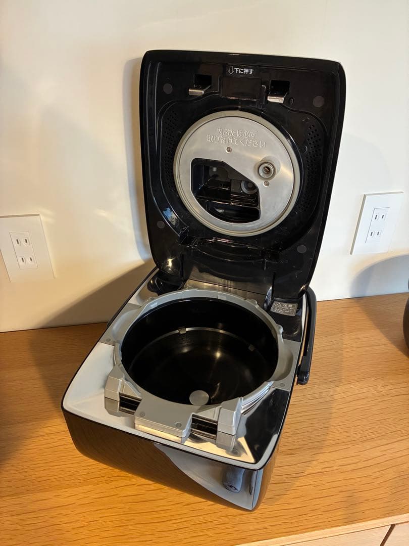 【1080】 象印の家庭用圧力IH炊飯ジャー 「炎舞炊き」NW-KA10型