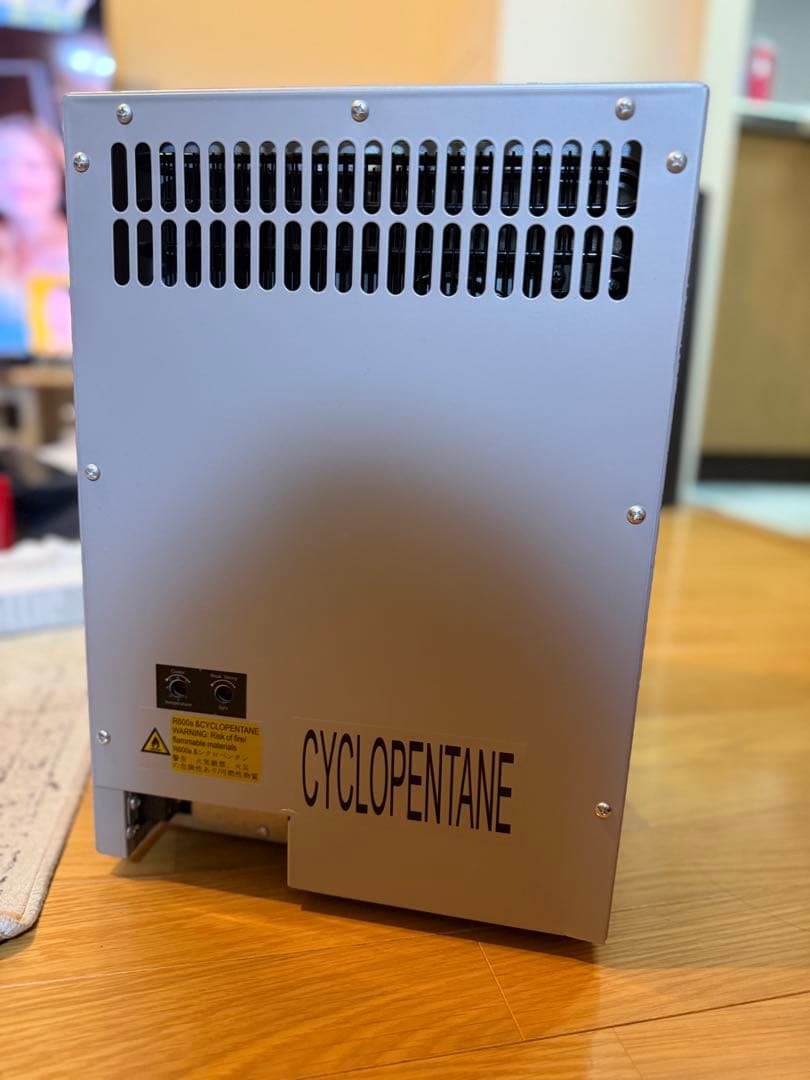 【未使用】Red Bullレッドブル小型冷蔵庫 限定非売品 ショーケース