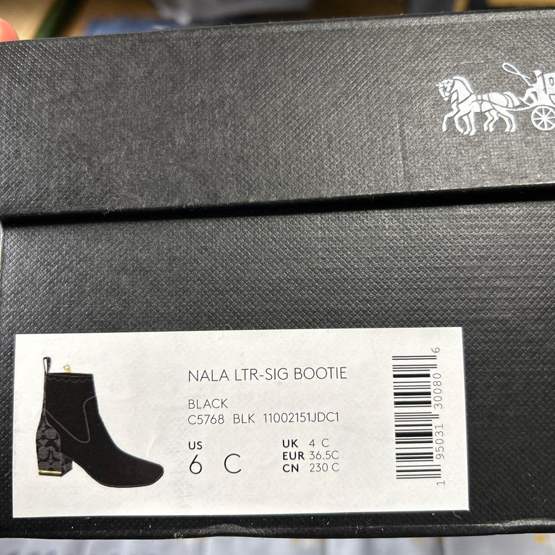 COACHブラックレザーブーティ サイドファスナー付き