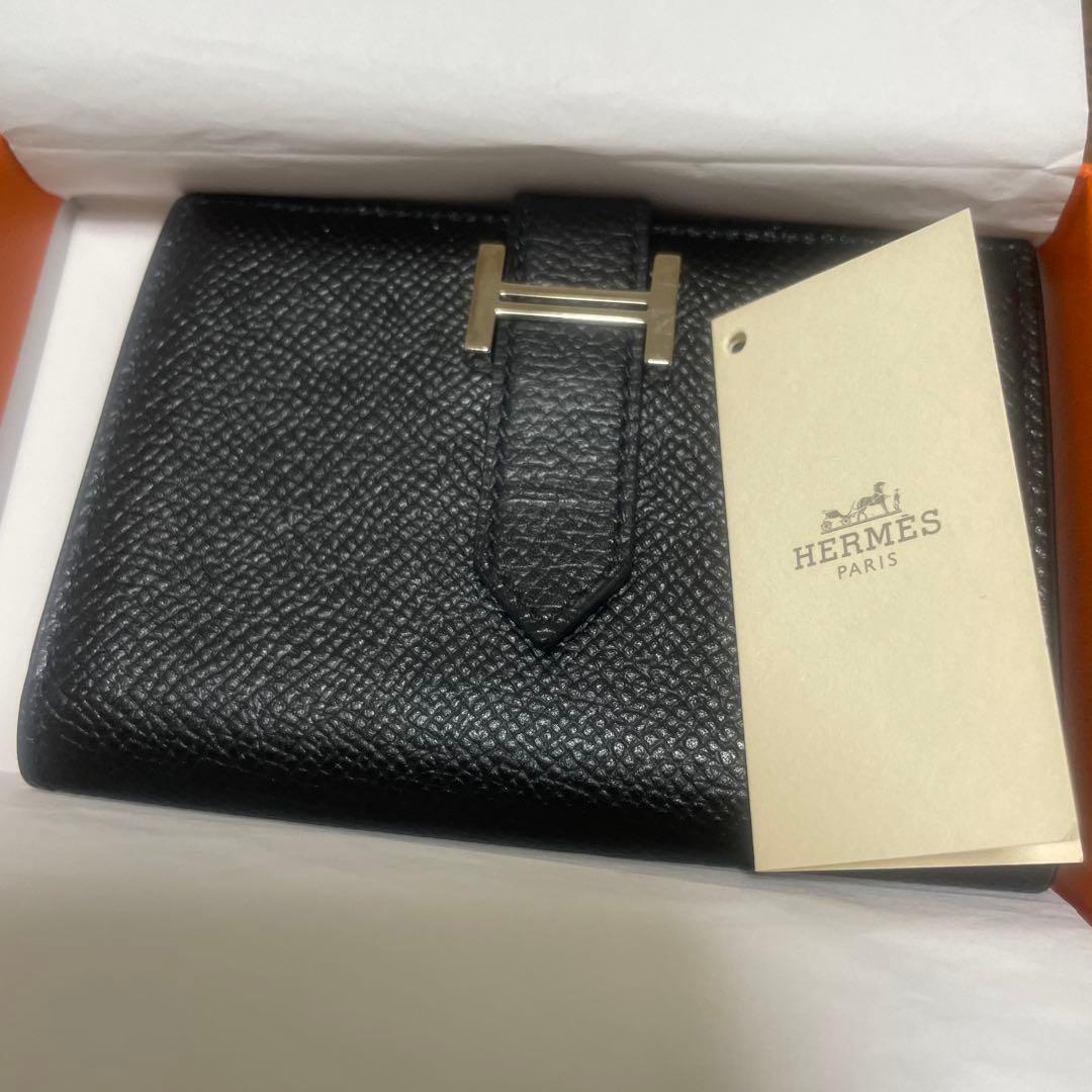 (1／10出品終了)【美品】ベアン カードケース