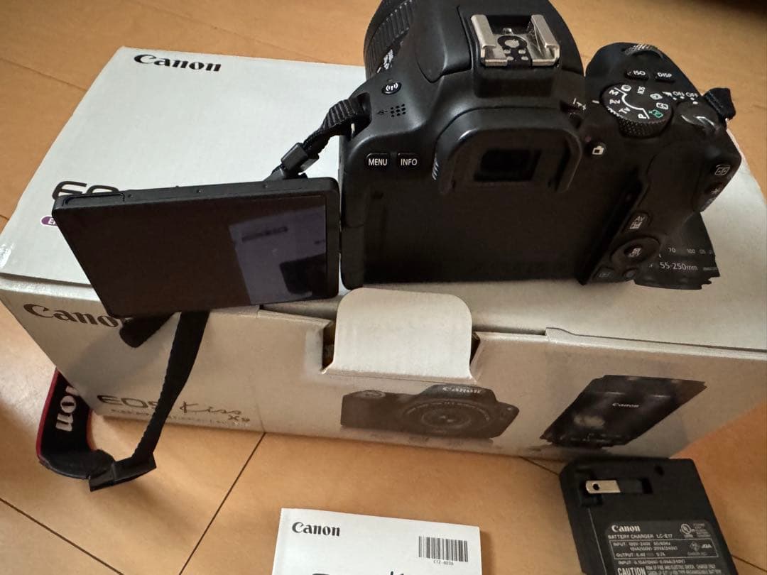 Canon EOS Kiss X9レンズ付きセット