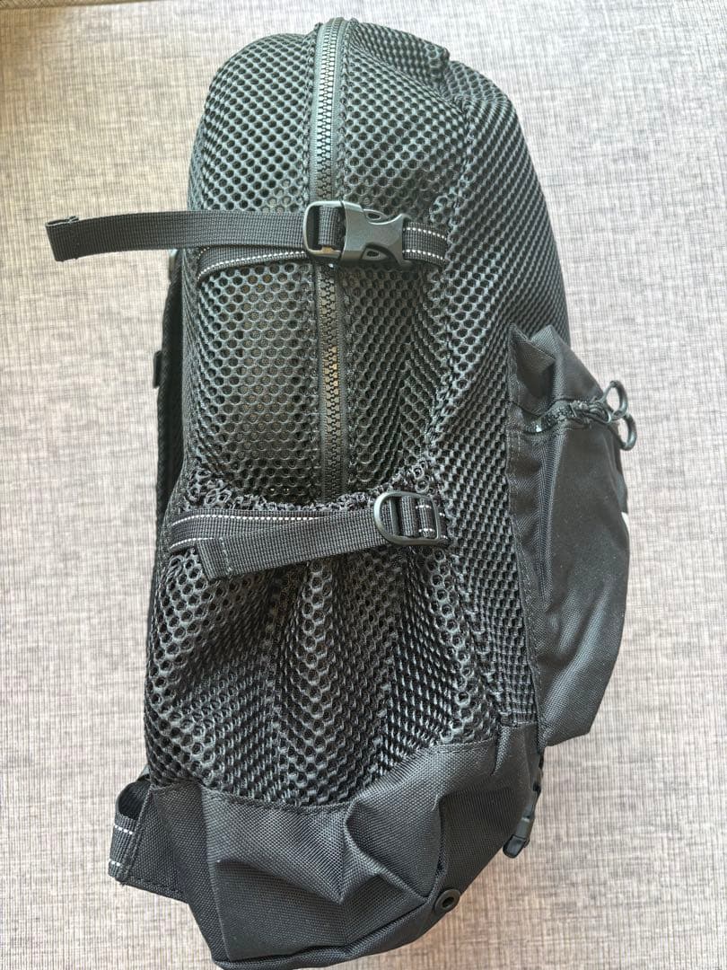 さ*り様 アンドワンダー And wander 3Dメッシュバックパック 黒の色