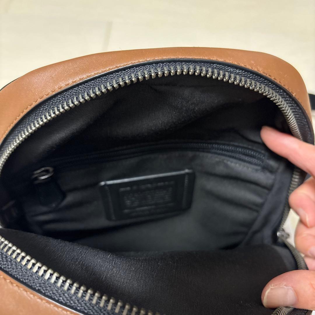 COACH メンズ　ボディバック　茶色 匿名配送