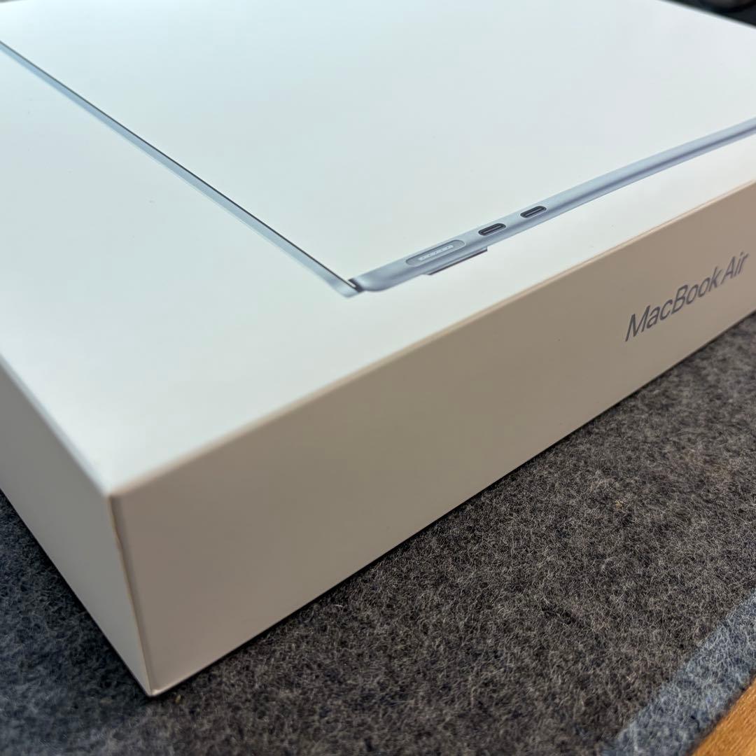 【新品同様】MacBook Air M4 16GB 256G バッテリー100%