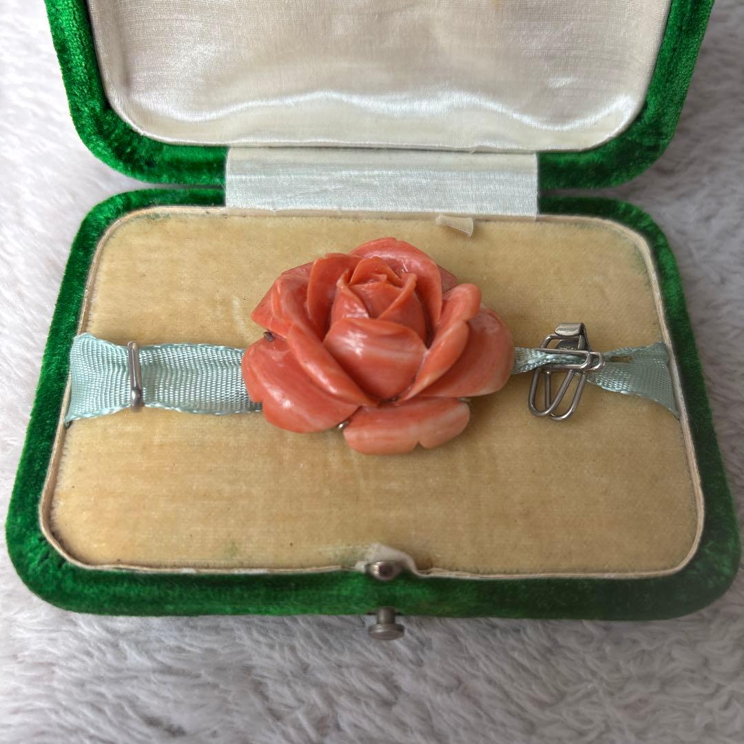 珊瑚 花彫刻 バラ　帯留め コーラル　米澤珊瑚加工所