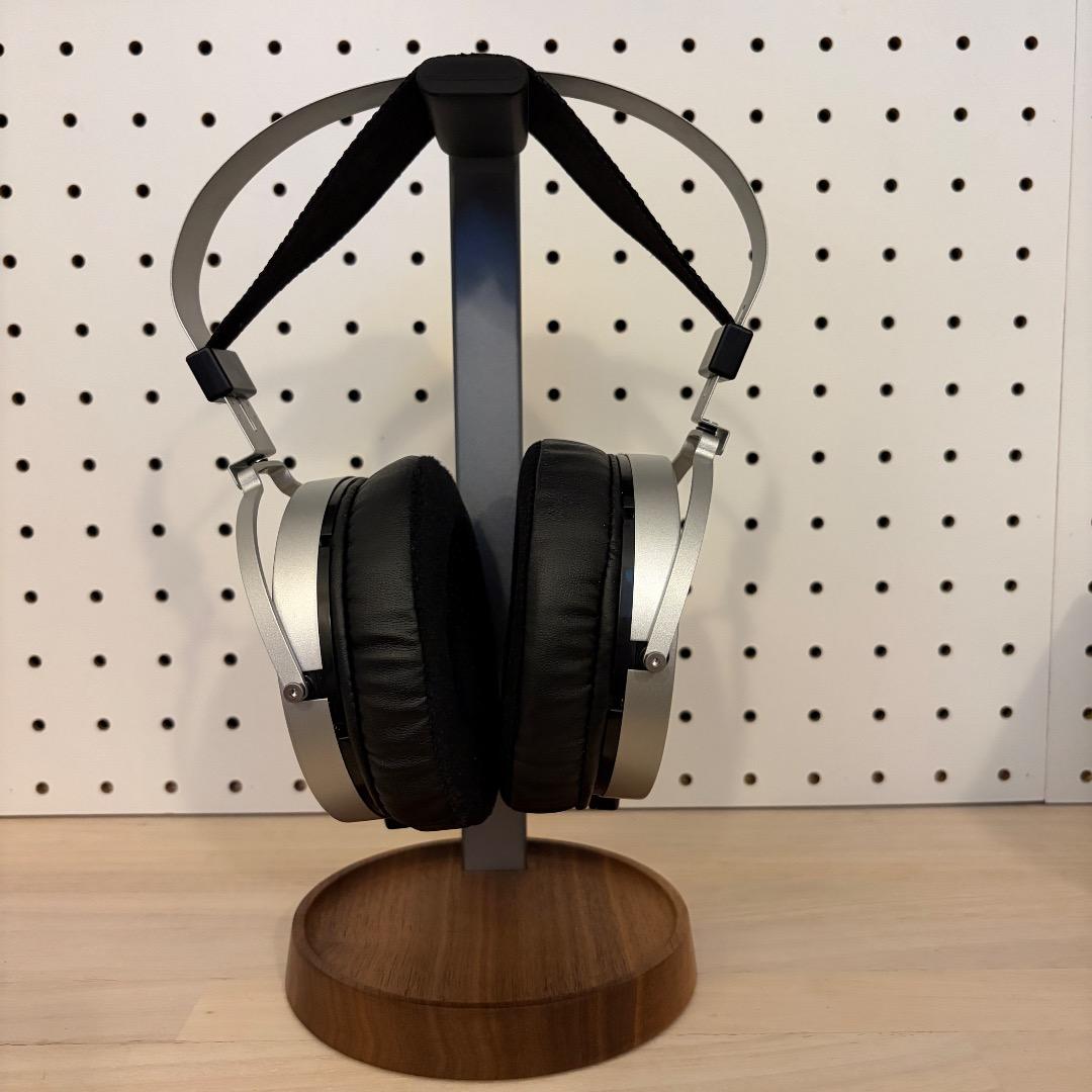 水月雨 Moondrop 大都会 - Cosmo