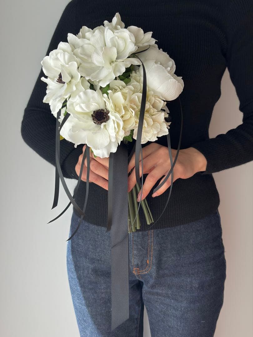 110.【ブートニア付】ウェディングブーケ　アーティシャルフラワー造花