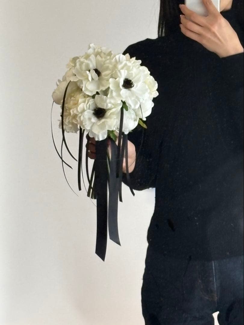 110.【ブートニア付】ウェディングブーケ　アーティシャルフラワー造花