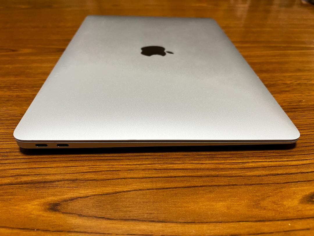 【美品】Apple MacBook Air M1 (2020)