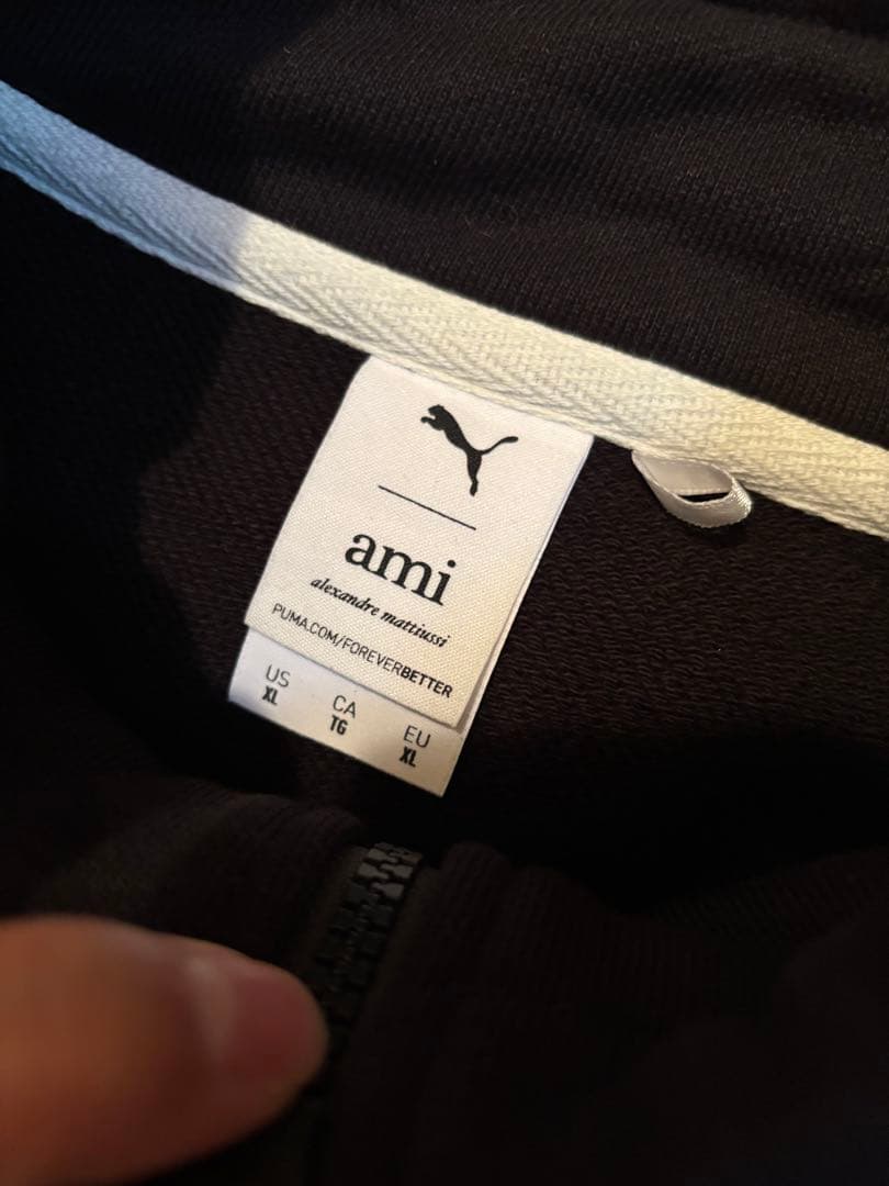 PUMA×ami parisコラボ ハーフジップパーカー