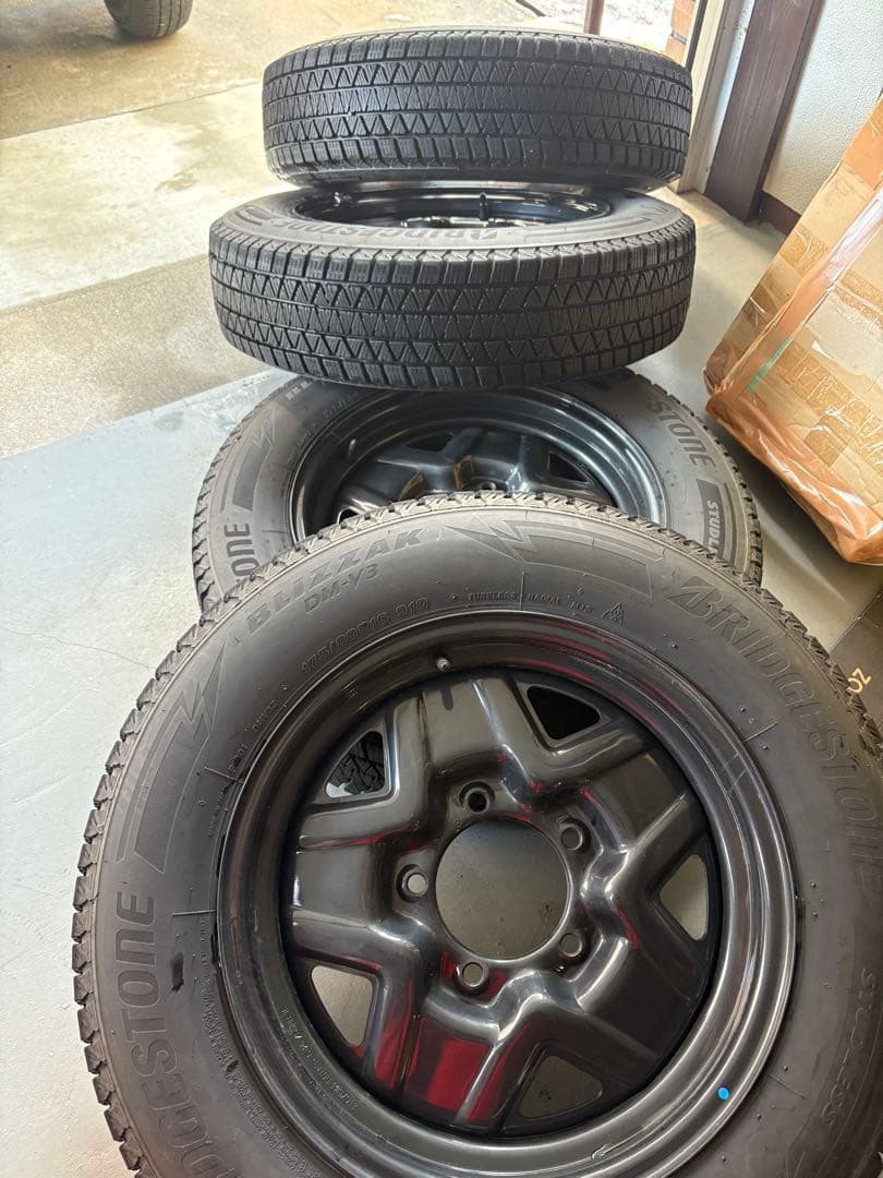 ☆ブリヂストン　ブリザックDM-V3 ジムニーJB64純正ホイール 4本セット