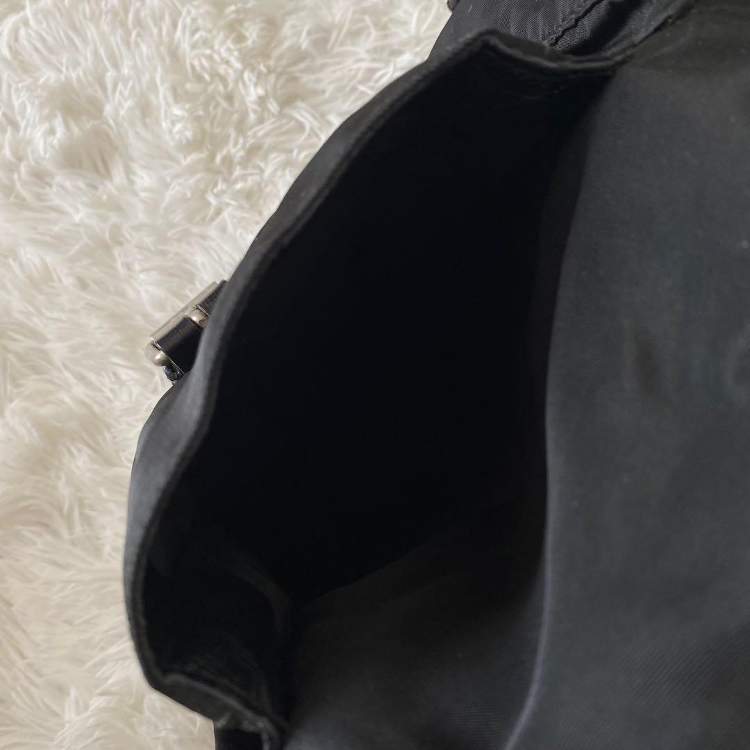 PRADA プラダ メッセンジャーバッグ 三角ロゴ ナイロン ブラック 白タグ