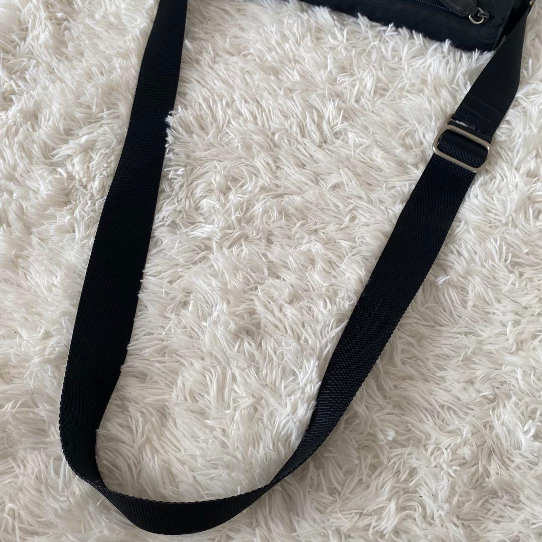 PRADA プラダ メッセンジャーバッグ 三角ロゴ ナイロン ブラック 白タグ