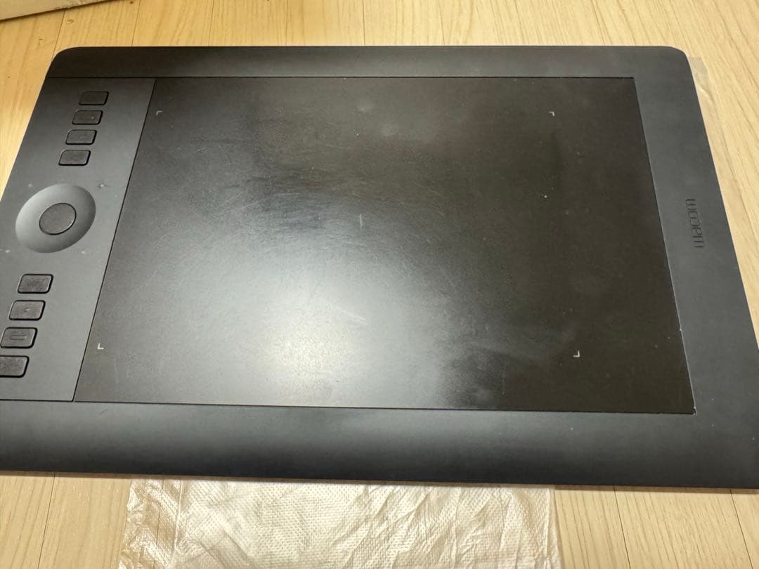 WACOM Intuos pro medium PTH-651 バッテリー付き