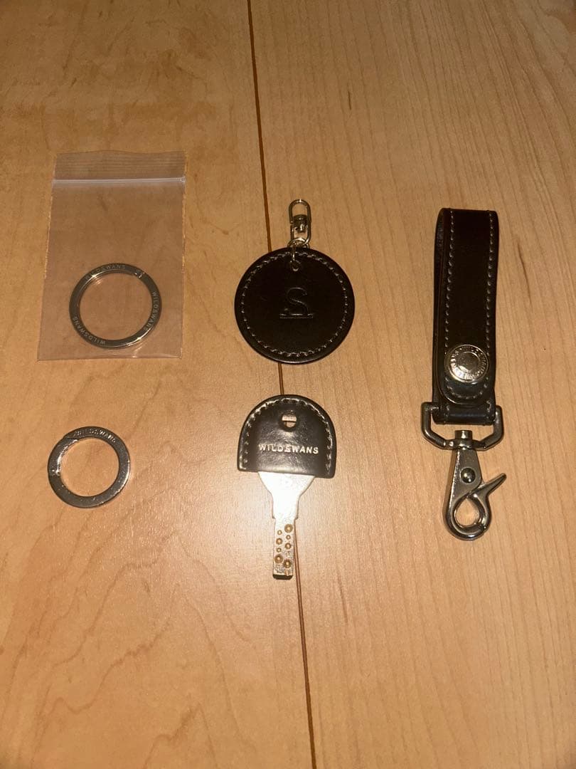 WILD SWANS BRANCH カラビナM