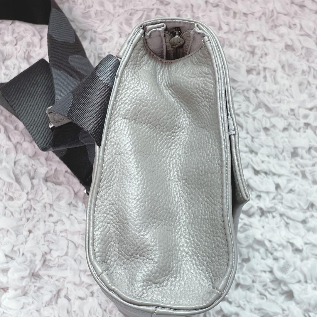 美品✨ear PAPILLONNER 柄テープボディバッグ ダルメシアン グレー