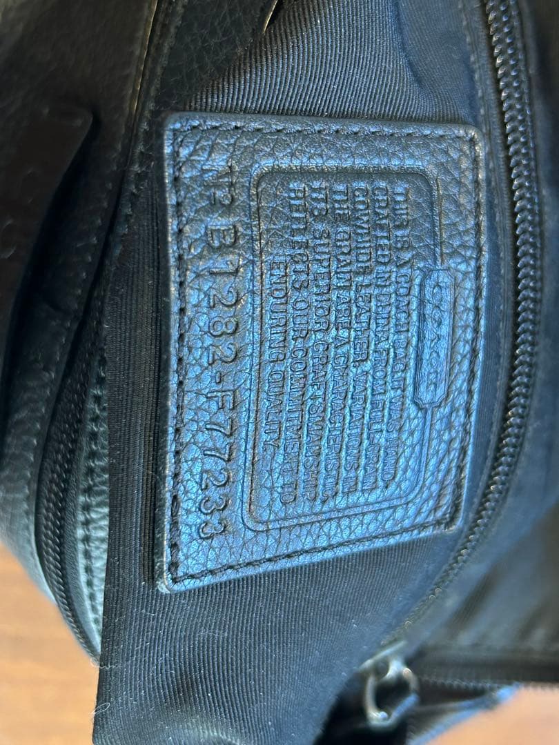 COACH ブラック　ボディバッグ　ウエストポーチ　ショルダーバッグ　コーチ