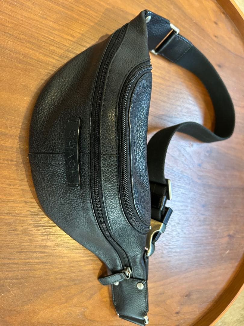 COACH ブラック　ボディバッグ　ウエストポーチ　ショルダーバッグ　コーチ