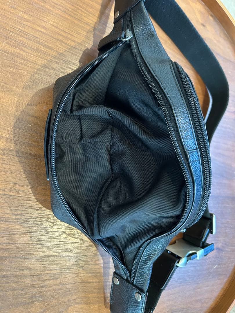 COACH ブラック　ボディバッグ　ウエストポーチ　ショルダーバッグ　コーチ