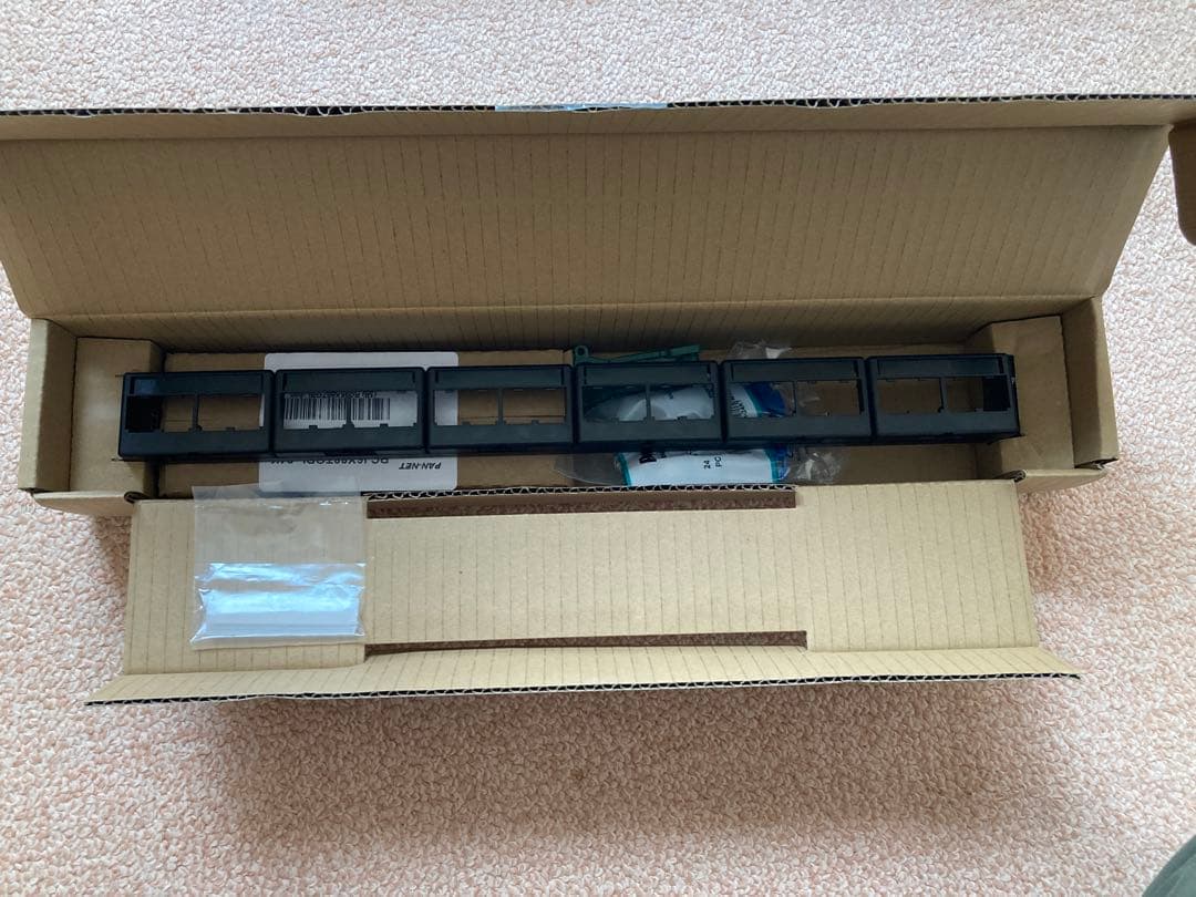 Panduit CPPKL6ATG24WBL 6Aモジュラーパッチパネルキット