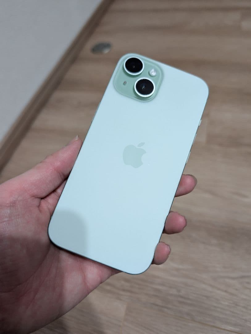 iPhone 15 128GB SIMフリー 本体 グリーン 美品