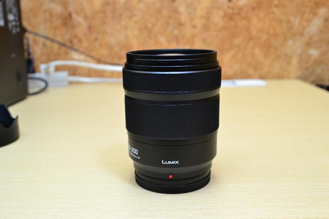 LUMIX S 28-200 mm F4-7.1 　S-R28200