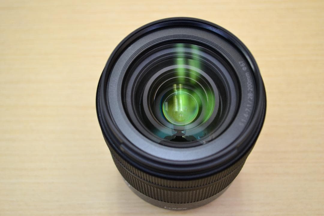 LUMIX S 28-200 mm F4-7.1 　S-R28200