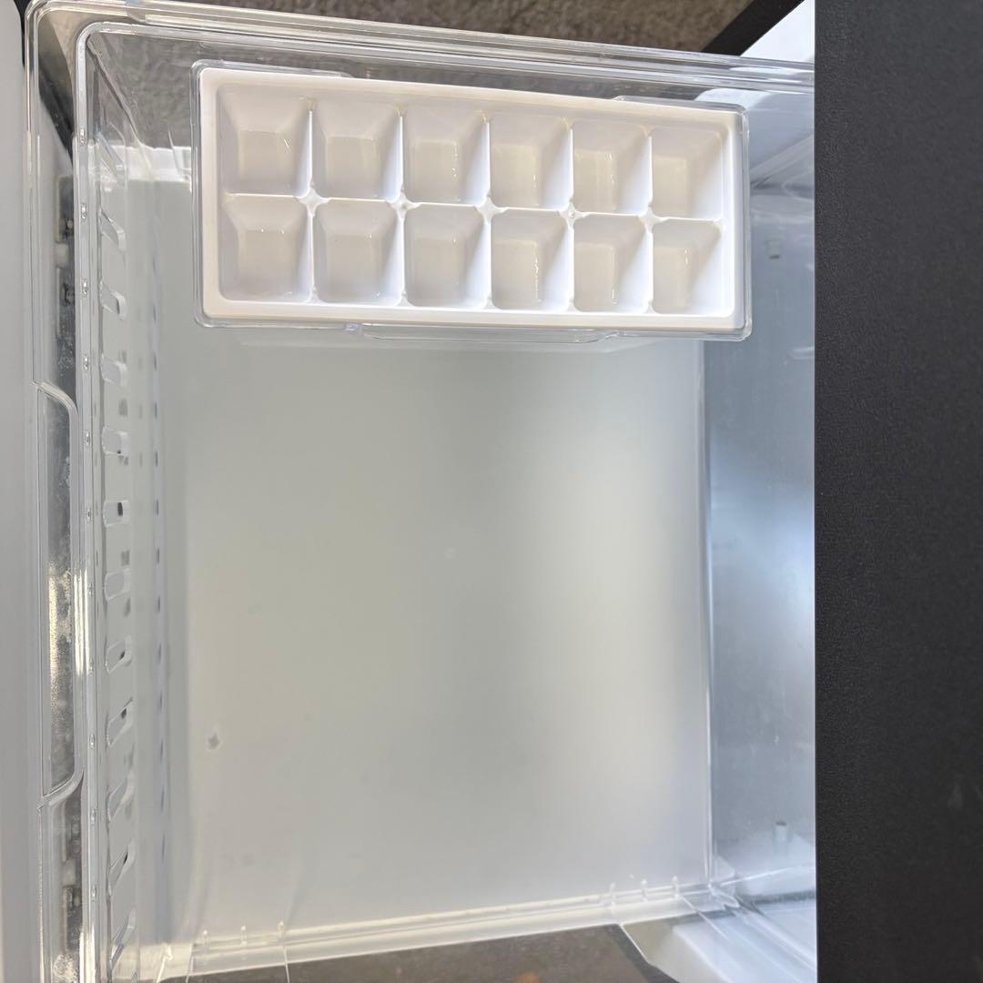 ★100　冷蔵庫　パナソニック　23年製　右開き　一人暮らし　黒　送料無料