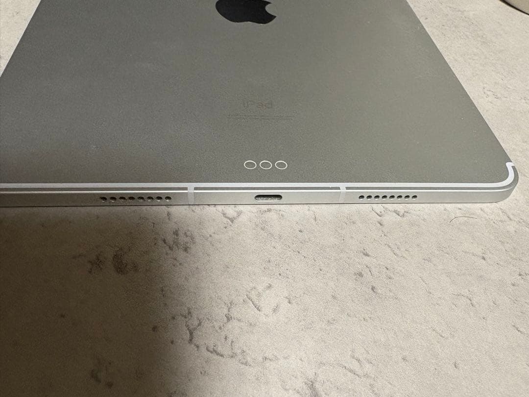 Apple iPad Pro 第3世代 シルバー　SIM対応　たら