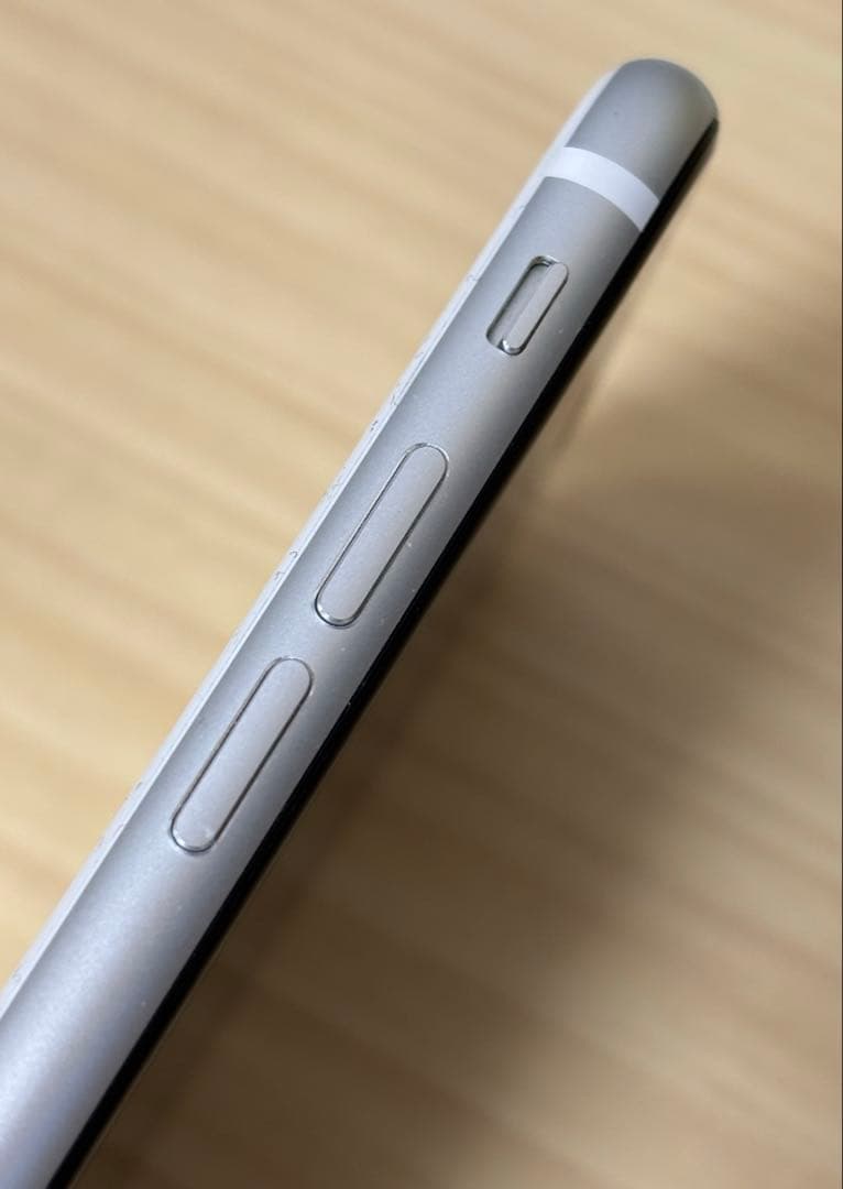 iPhone SE 第2世代（SE2）☆ ホワイト128GB SIMフリー 箱付