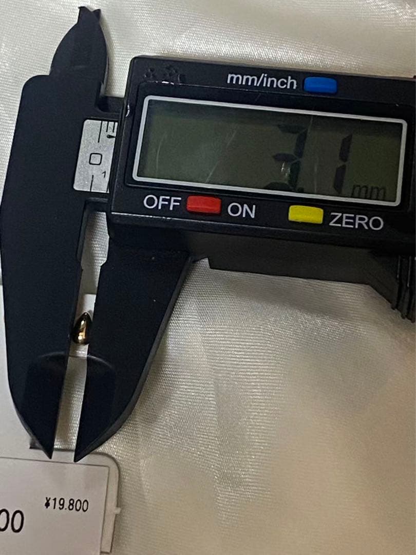 新品！　K18YG 涙型ピアス　タグ付き　日本製