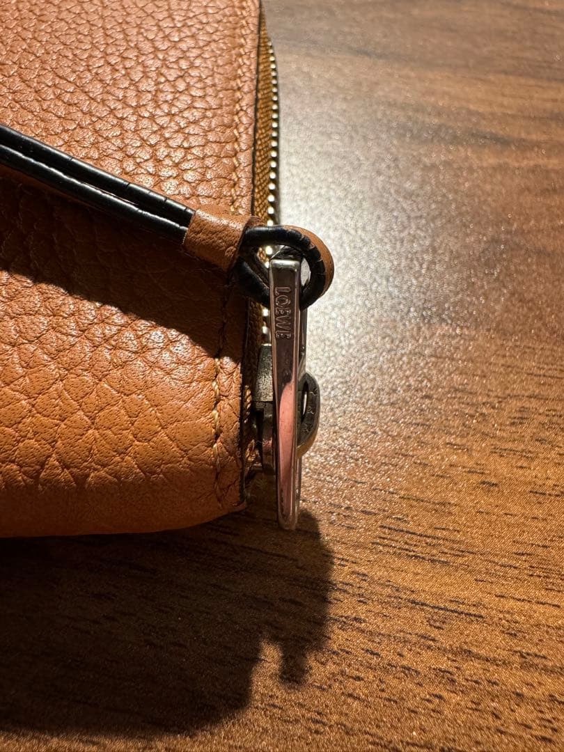 LOEWE ブランド オープン ウォレット グレインカーフ