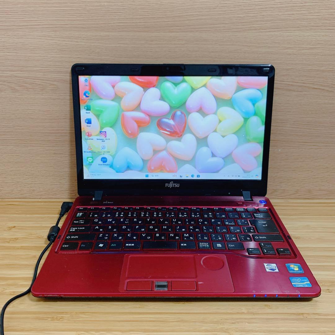 カメラ付PC✨ノートパソコン　windows11✨オフィス付き✨薄型　軽量✨美品