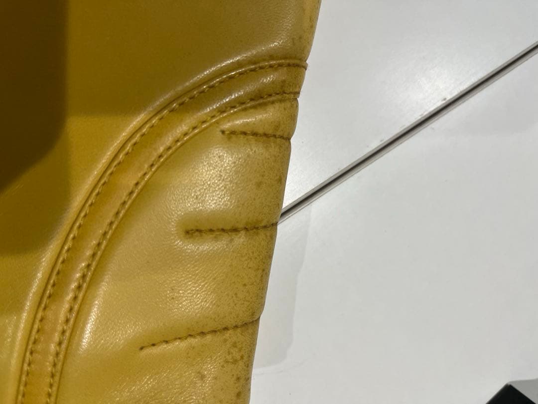 レ*求様 GUCCI レザーベスト黄色　サイズ表記48