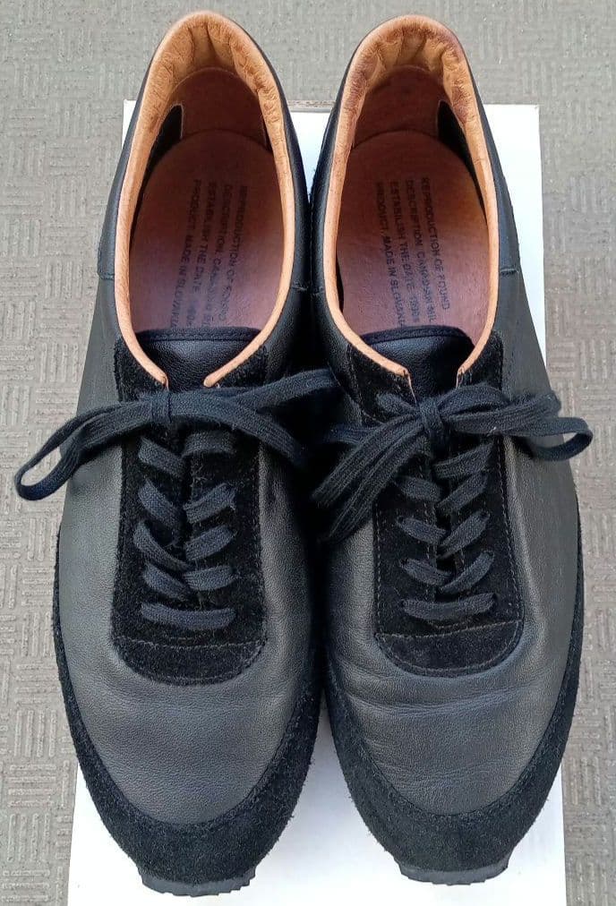 REPRODUCTION OF FOUND カナディアントレーナー