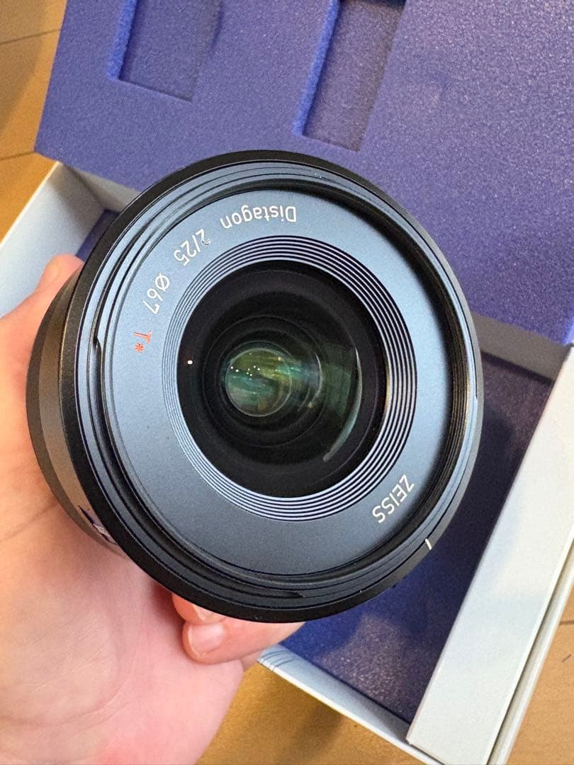 Zeiss Batis 2/25 Eマウントレンズ
