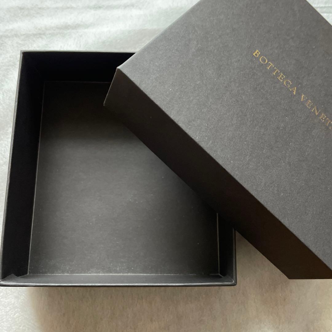 【超美品】BOTTEGA VENETA イントレチャート　ケース　黒　空箱