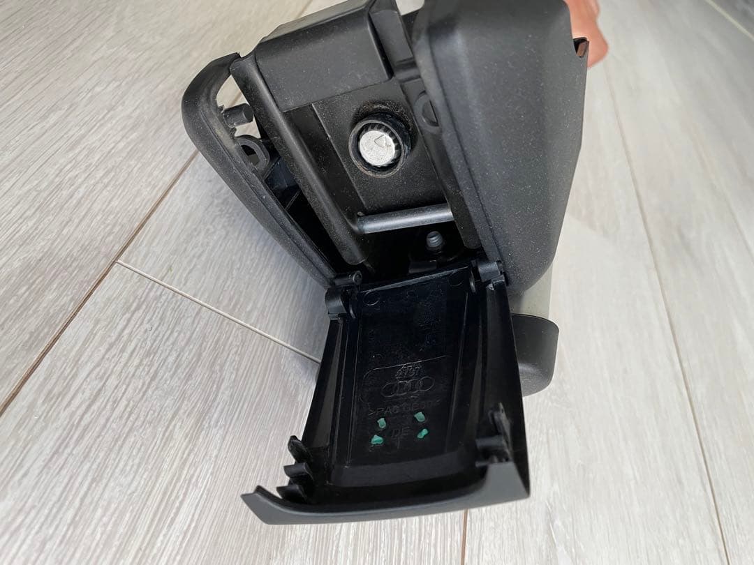 アウディ純正ルーフバーQ3対応