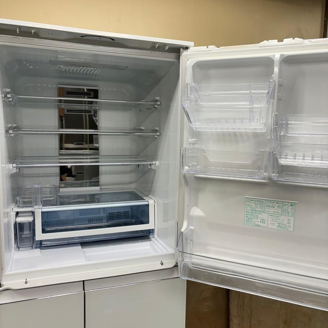 181Y シャープ　大型冷蔵庫 500L〜600L 自動製氷器付き　5ドア