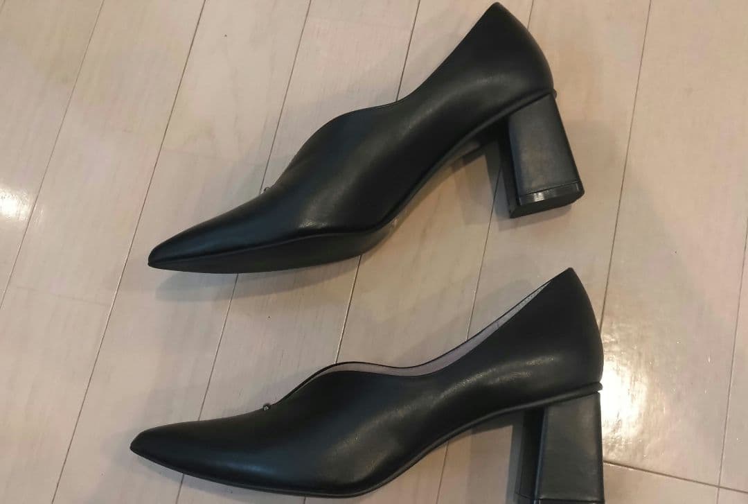 値下げ＊新品＊カネマツ＊ブラックポインテッドトゥパンプスブーティチャンキーヒール