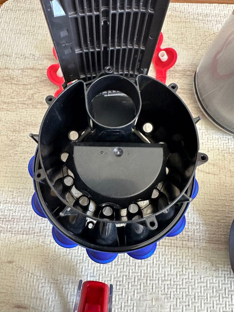 Dyson V4 Digital Fluffy+ キャニスター掃除機 CY29