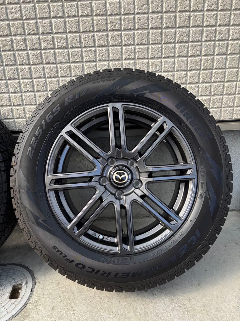 スタッドレスタイヤ、アルミホイール4本セット中古