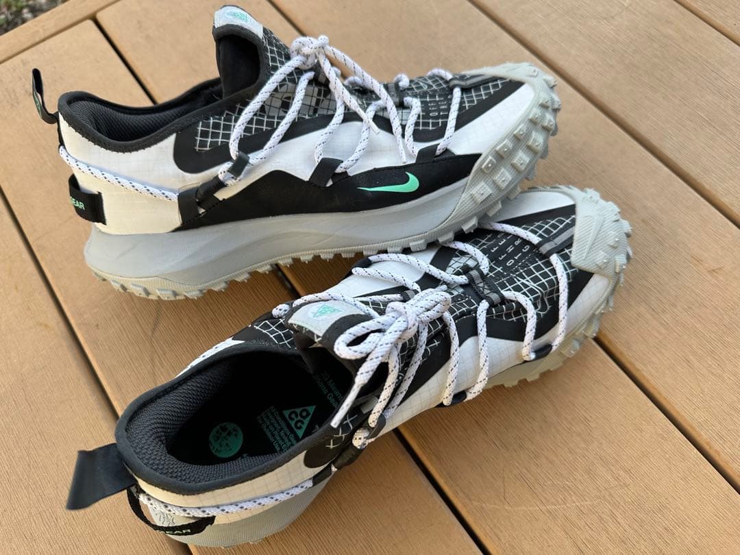 ナイキ NIKE ACG【ほぼ新品】マウンテンフライFLY LOW SE