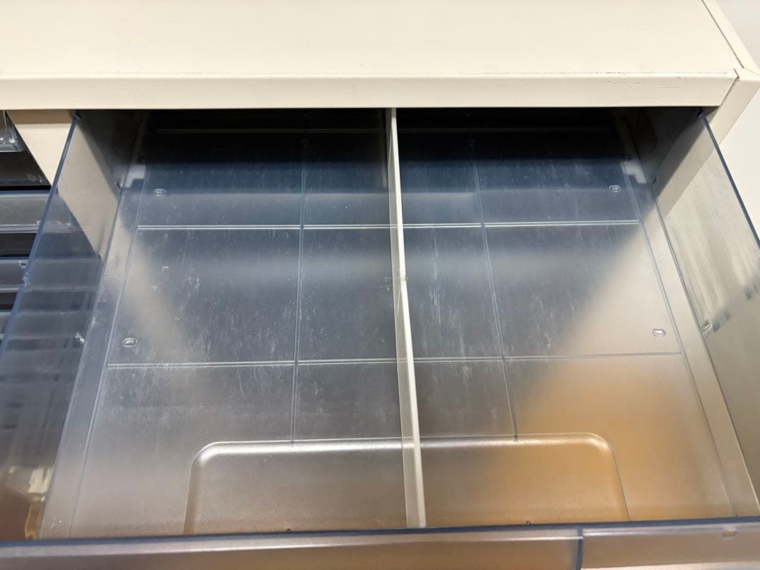 コクヨ　11段2列アレンジャー　横幅90㎝　奥行40㎝　高さ105㎝