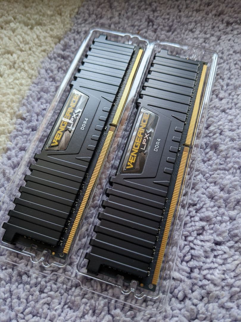 Ryzen 7 3700X、X570 マザーボード、16GB DDR4 セット